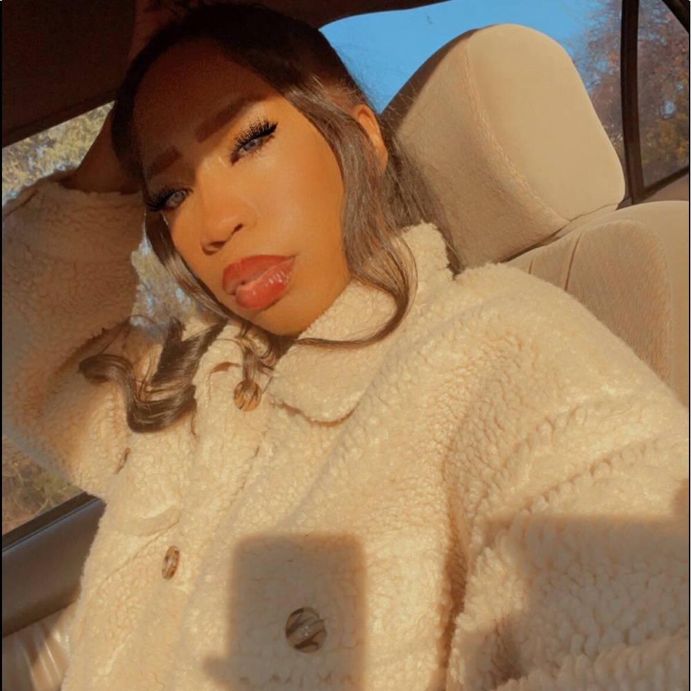 Meet your Posher, LaShèya Monèt